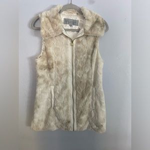 Marc New York by Andrew Marc fake fur zip up vest with pockets